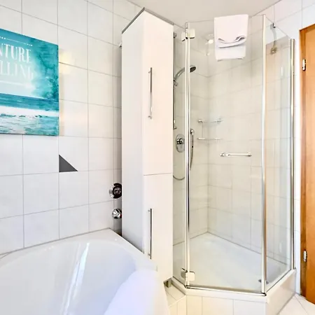 Best Butler Relax & Recover River Lounge Netflix Appartement